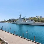 Spacious Waterfront Luxury At Woolloomooloo Wharf