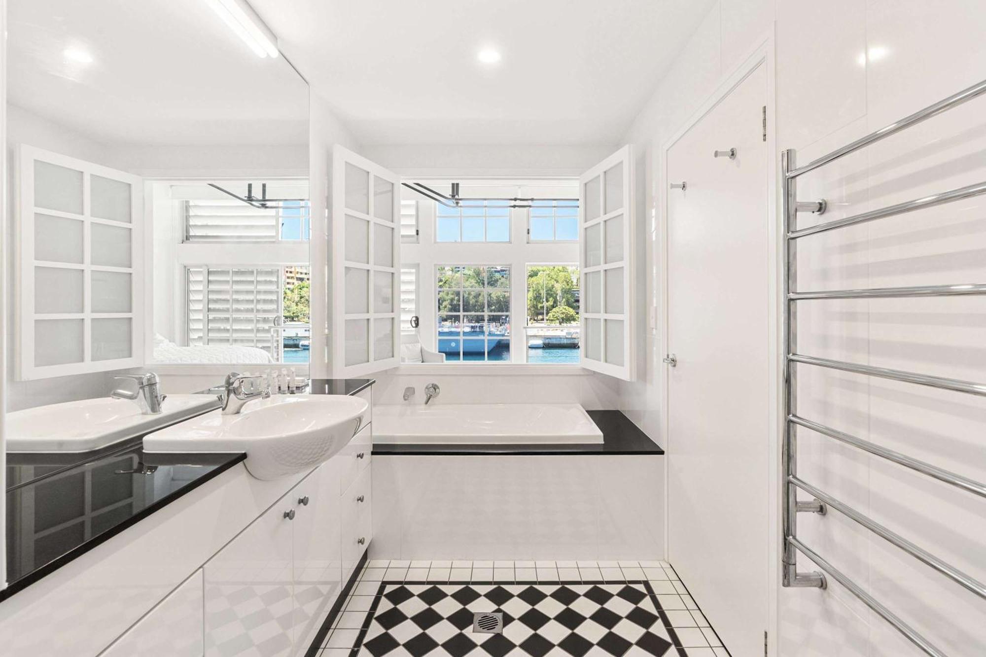 Spacious Waterfront Luxury At Woolloomooloo Wharf * Sydney