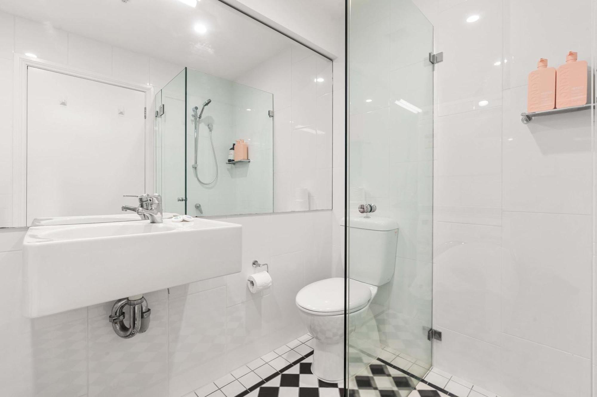 Apartment Spacious Waterfront Luxury At Woolloomooloo Wharf Sydney